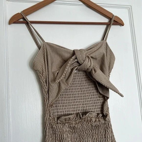 Pinkblush Mocha Gingham Print Smocked Fitted Self-Tie Maternity Midi Dress Small - Picture 8 of 13